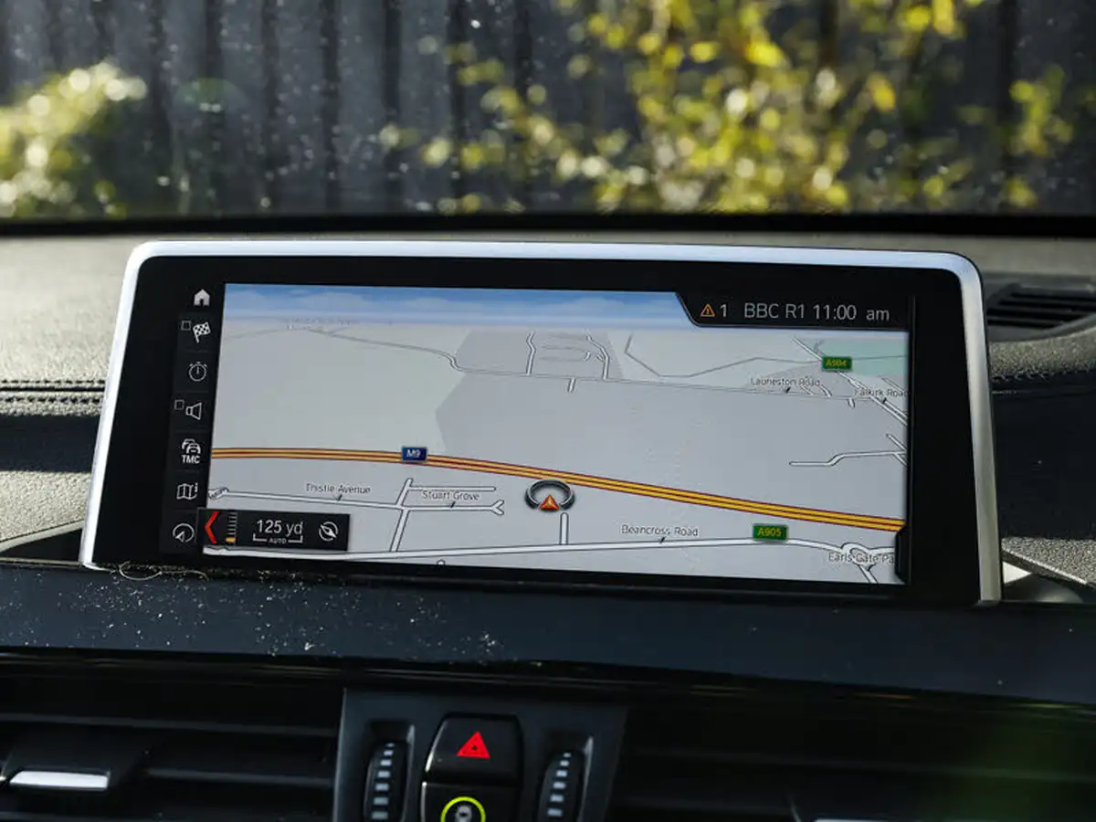 2019-bmw-x1-20-sdrive-20i-xline-sdrive20i-big-12