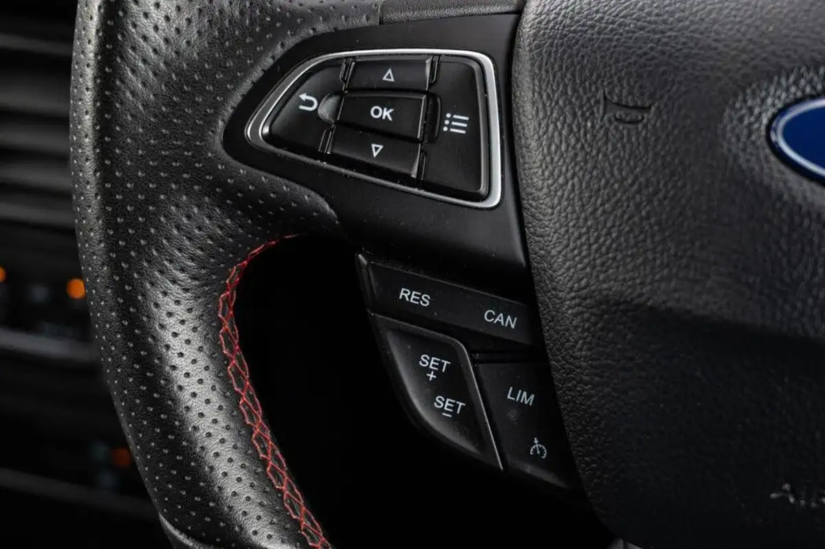 2019-ford-ecosport-10t-st-line-125ps-big-11
