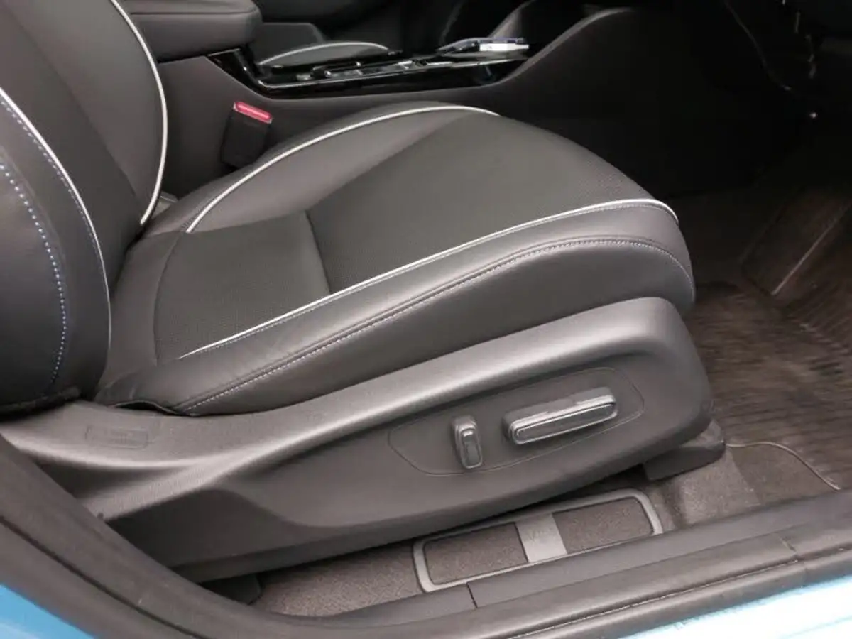 2024-honda-eny1-e-advance-big-14