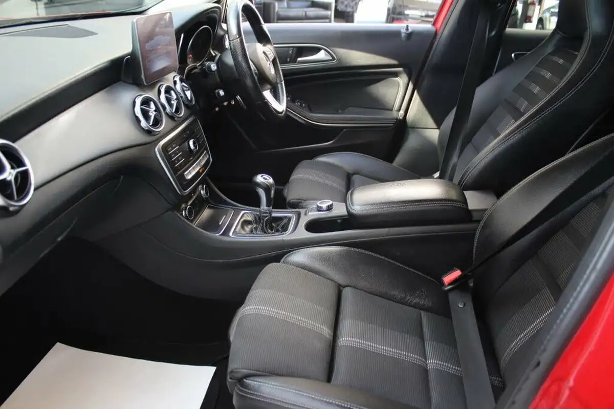 2019-mercedes-benz-gla-class-16-gla-180-urban-edition-ss-big-5