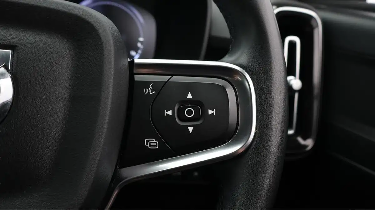 2022-volvo-xc40-15-t5-inscription-pro-big-26