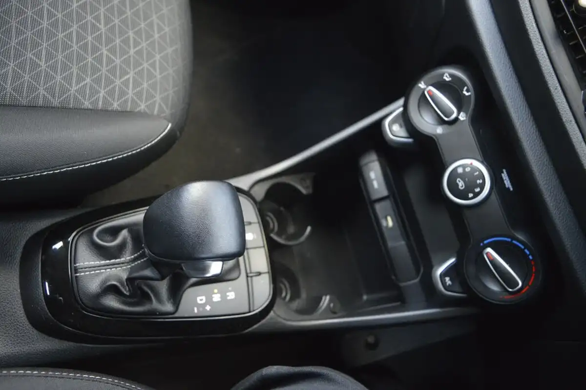 2021-kia-picanto-10-2-auto-seq-big-18
