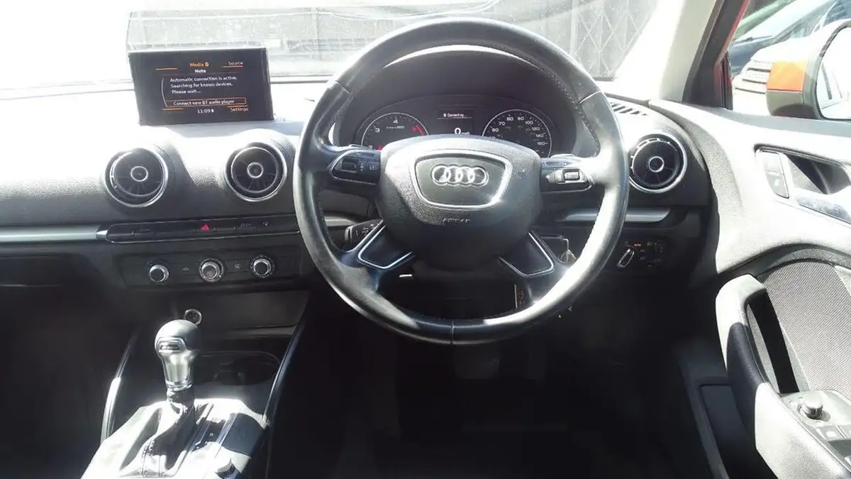 2014-audi-a3-20-tdi-se-sportback-5d-1968cc-s-tronic-big-45