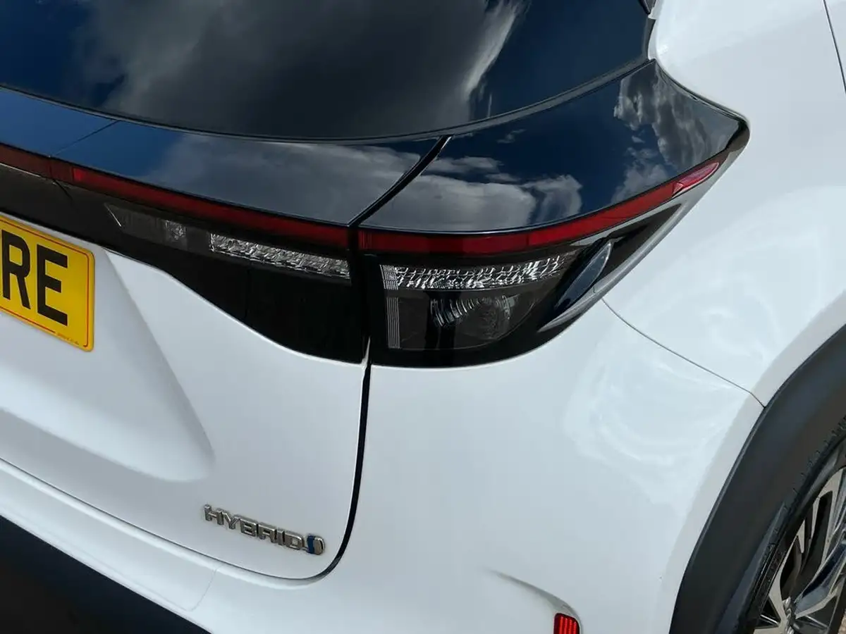 2023-toyota-yaris-cross-15-vvt-i-excel-awd-i-big-25