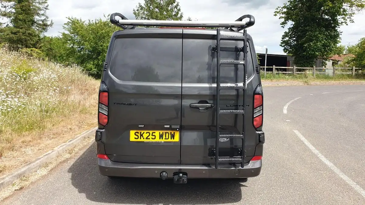 2025-ford-transit-custom-20tdci-320-l1h1-limited-170pseu6e-panel-van-1996cc-auto-big-6