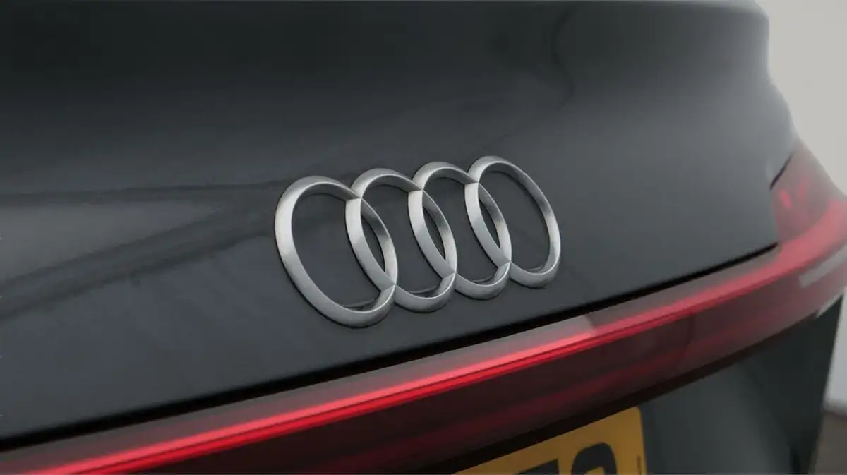 2021-audi-e-tron-55e-s-line-sportback-big-22