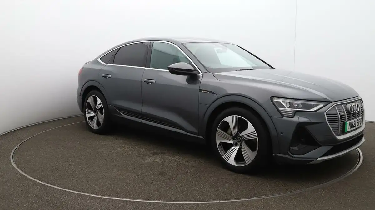 2021-audi-e-tron-55e-s-line-sportback-big-46