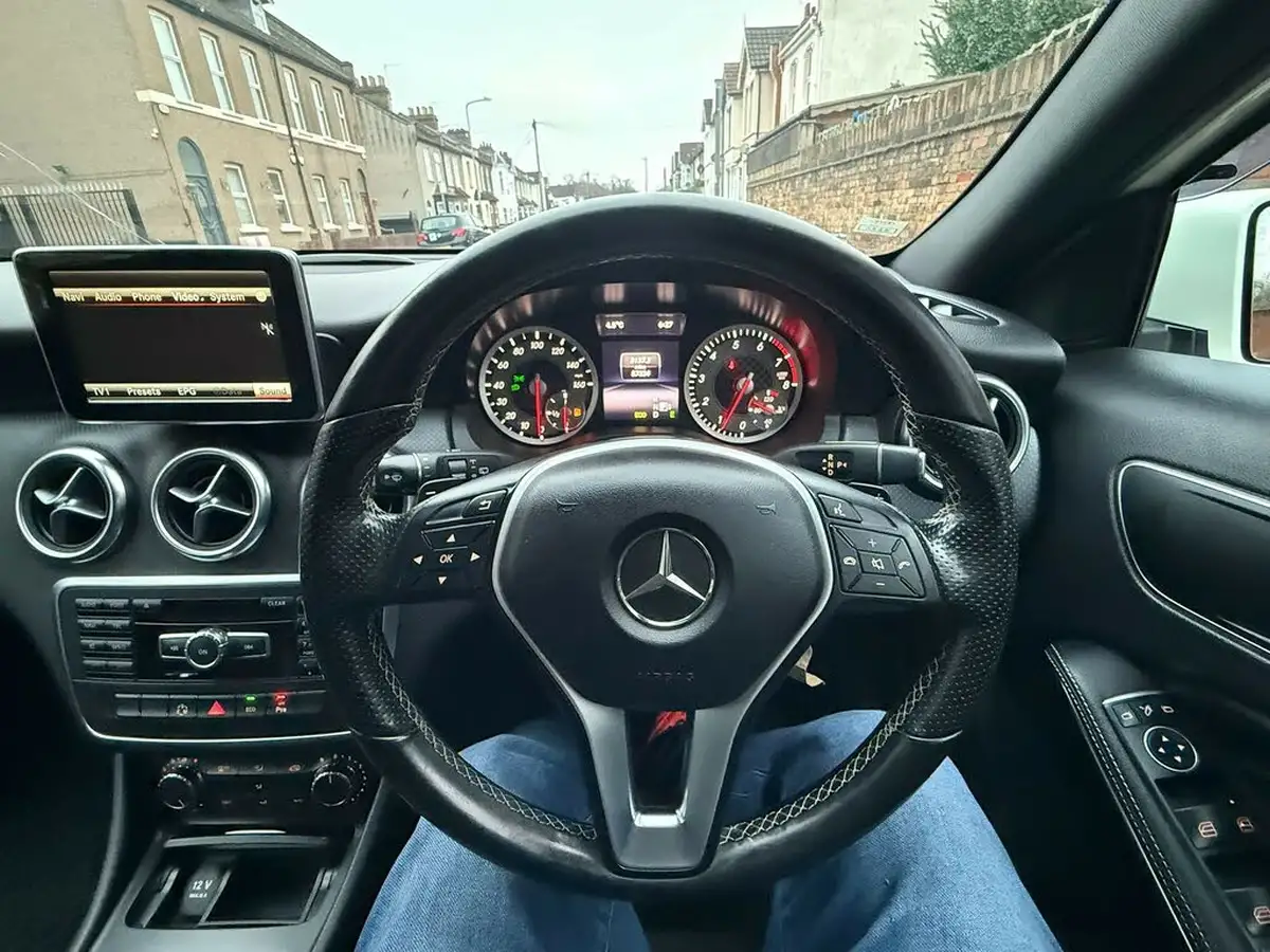 2014-mercedes-benz-a-class-big-77