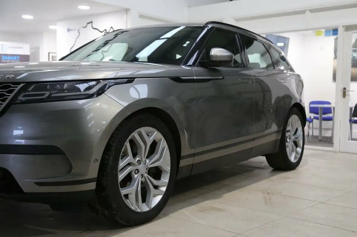 2017-land-rover-range-rover-velar-30-p380-hse-big-9