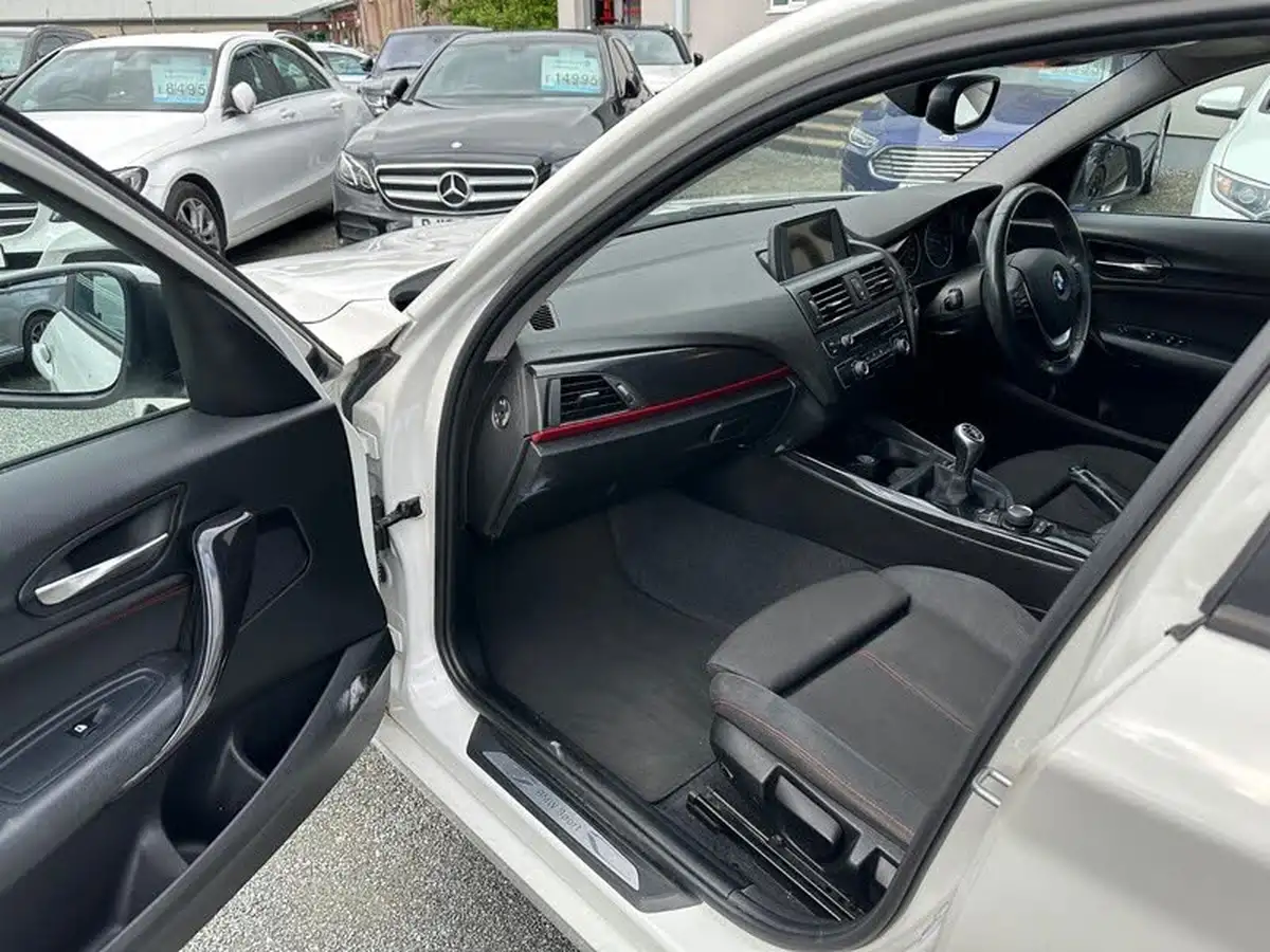 2014-bmw-1-series-20td-116d-sport-116bhp-ss-sports-hatch-5d-big-11