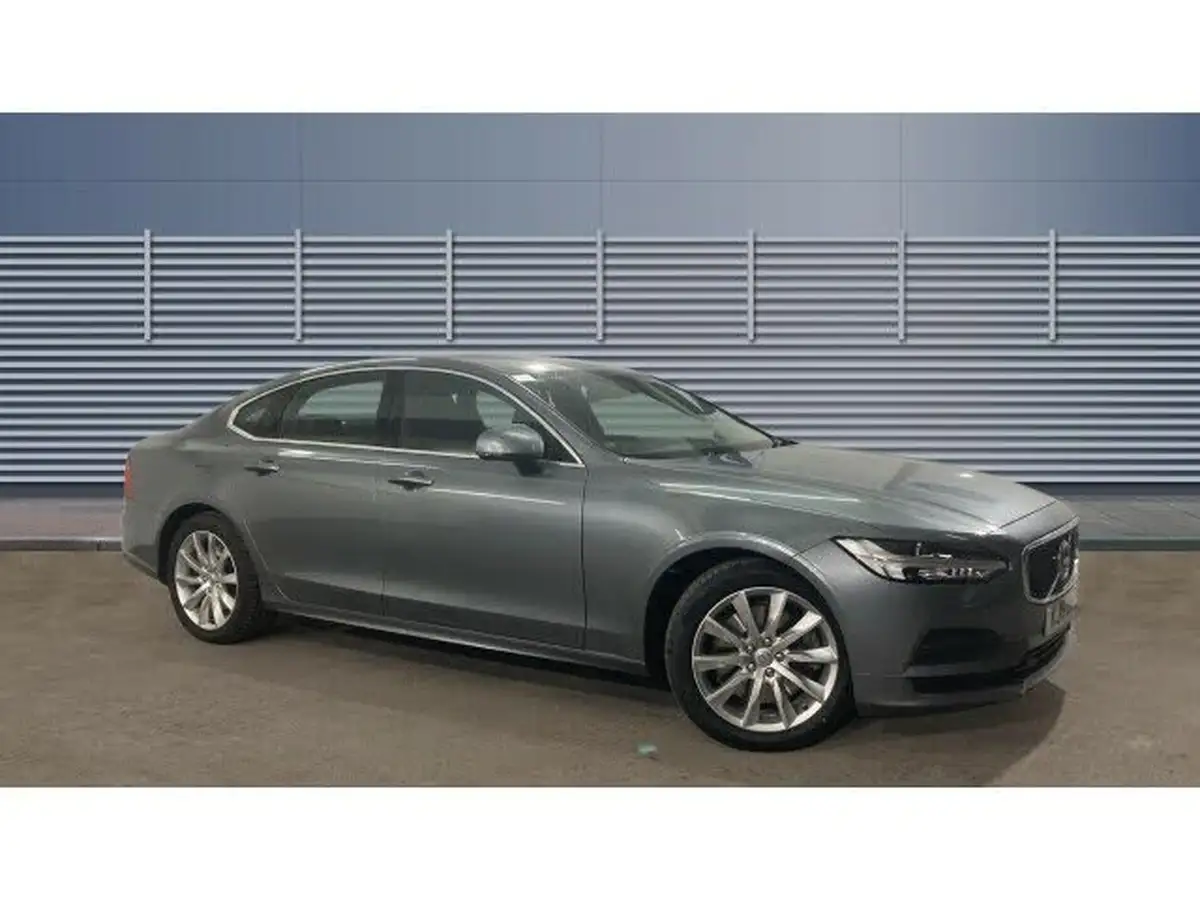 2019-volvo-s90-20-t4-momentum-big-0