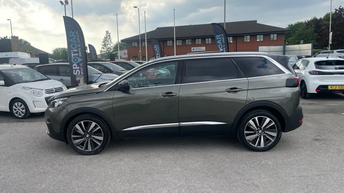 2018-peugeot-5008-suv-12-puretech-gt-line-premium-big-5