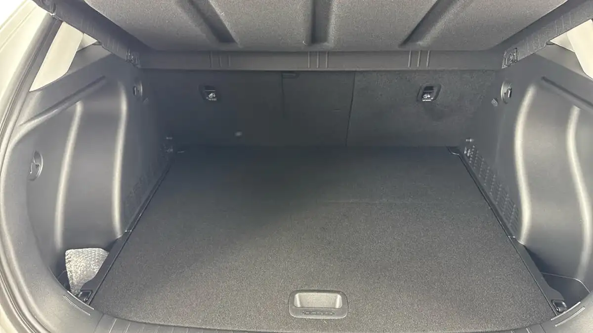 2024-hyundai-kona-e-advance-156ps-48kwh-big-14
