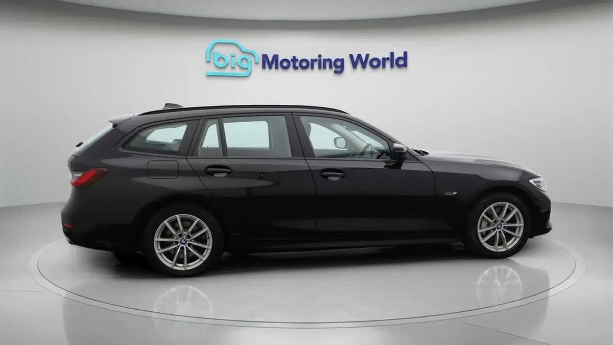 2022-bmw-3-series-20-330e-se-pro-touring-5d-big-8