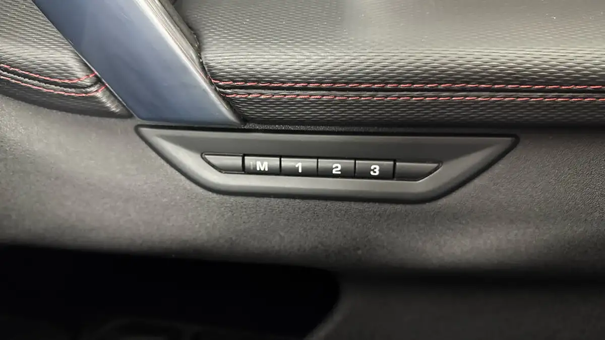 2020-land-rover-discovery-sport-20-d180-r-dynamic-se-big-24