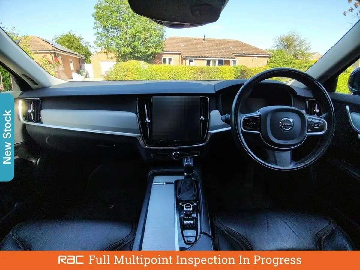 2017-volvo-s90-20td-d5-inscription-big-3
