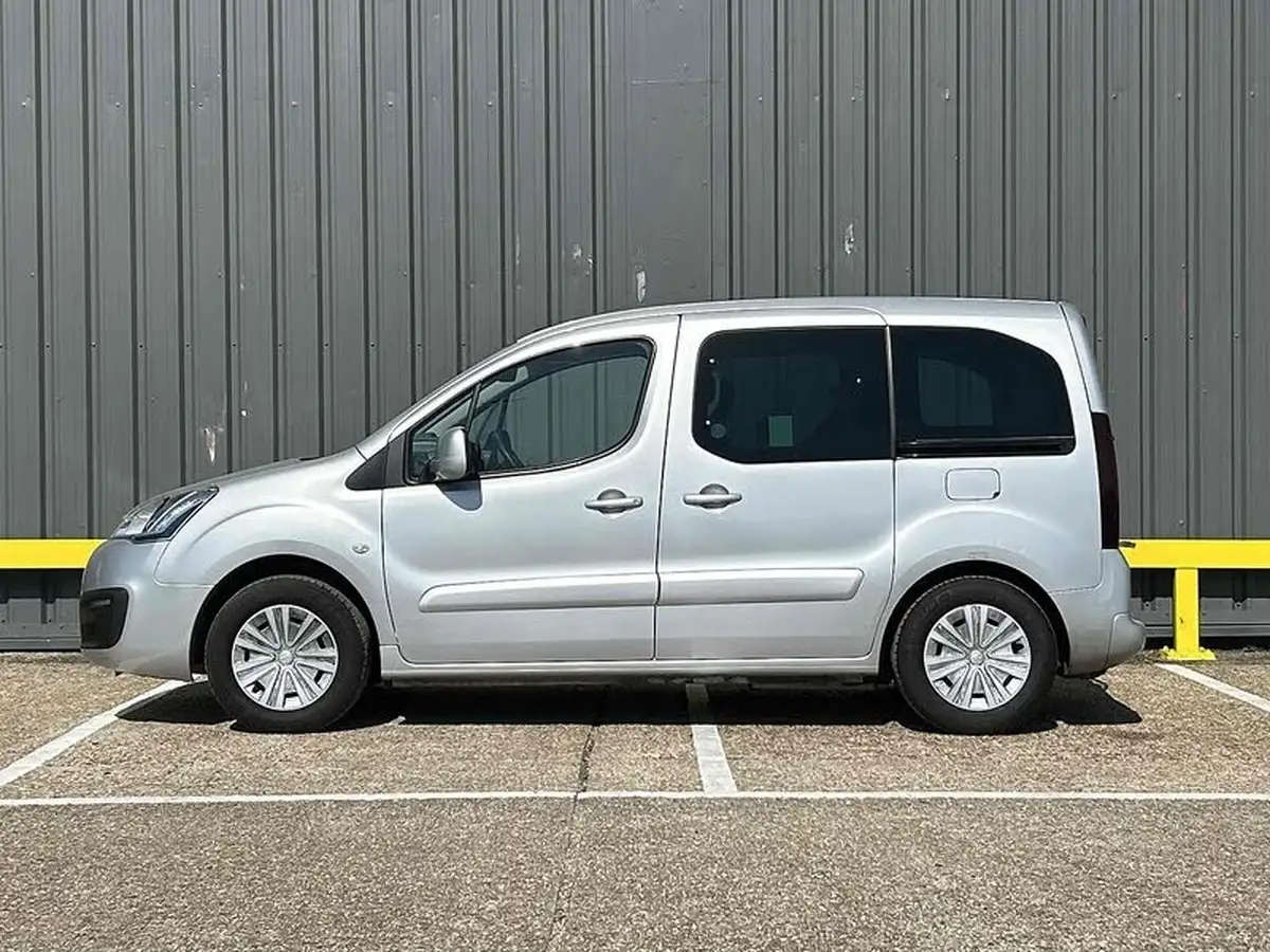 2017-peugeot-partner-big-3