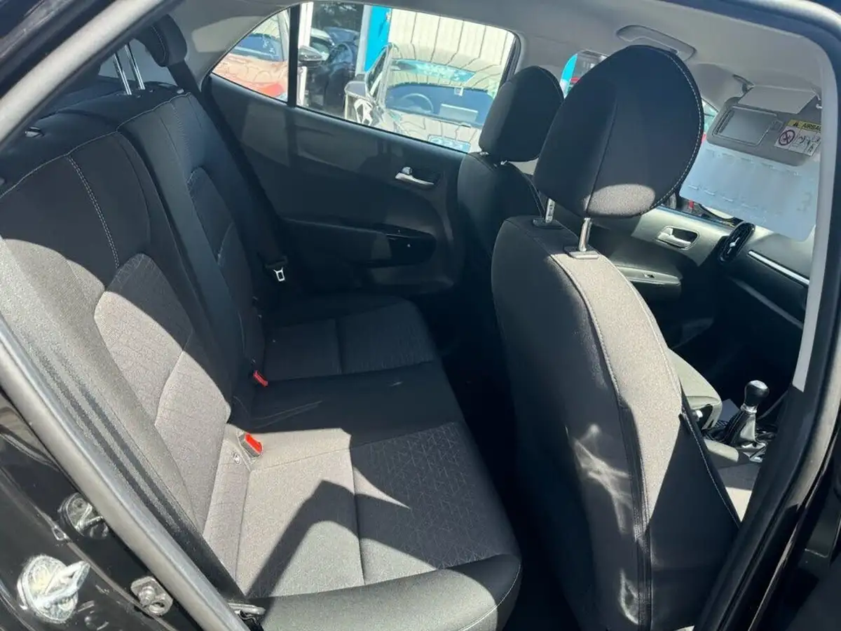 2023-kia-picanto-10-2-big-9
