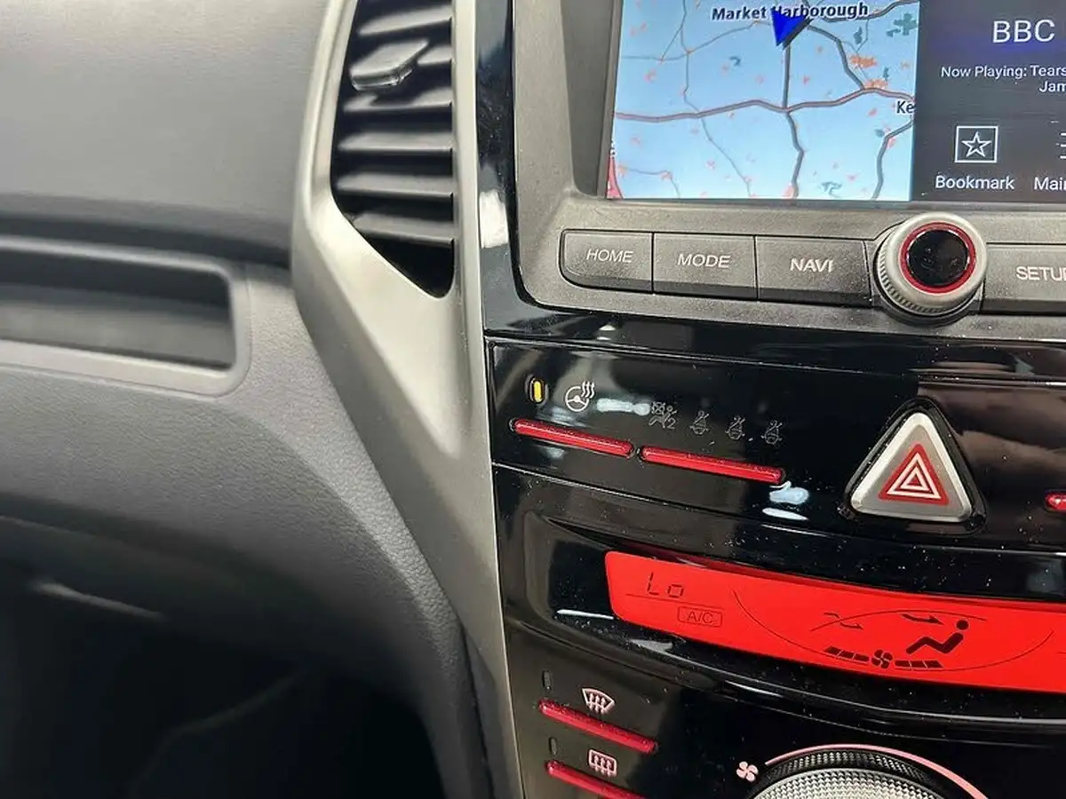 2019-kgm-ssangyong-tivoli-16-ultimate-big-22