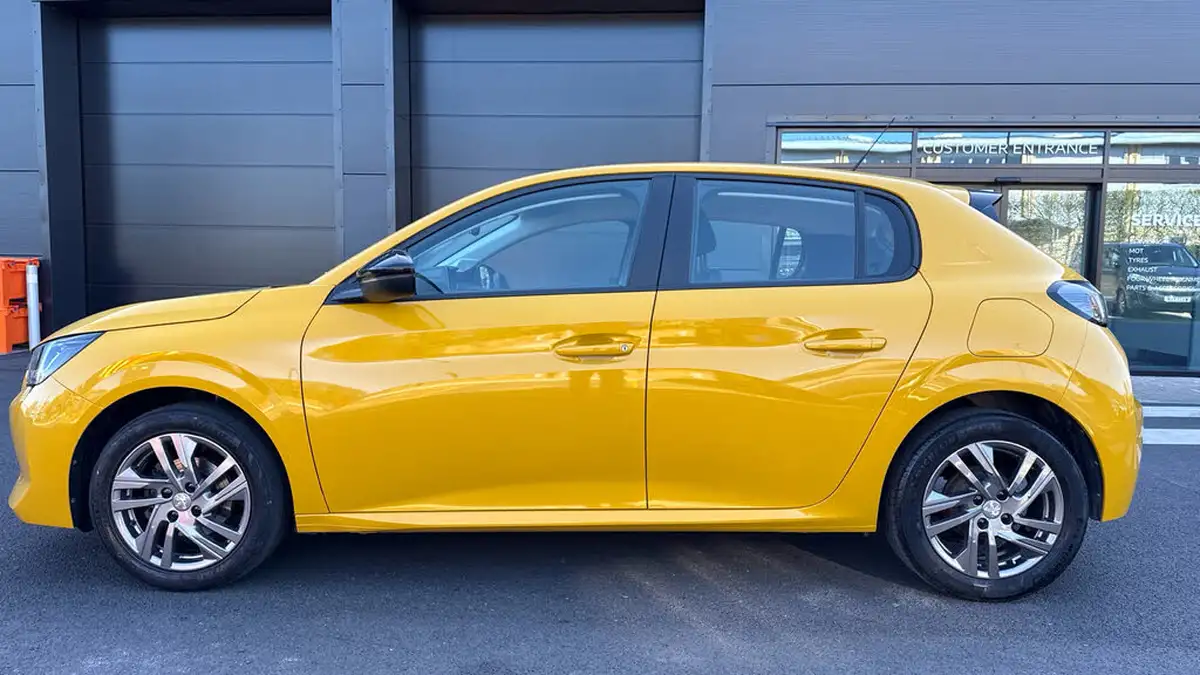 2022-peugeot-208-12-puretech-active-premium-75bhp-big-6