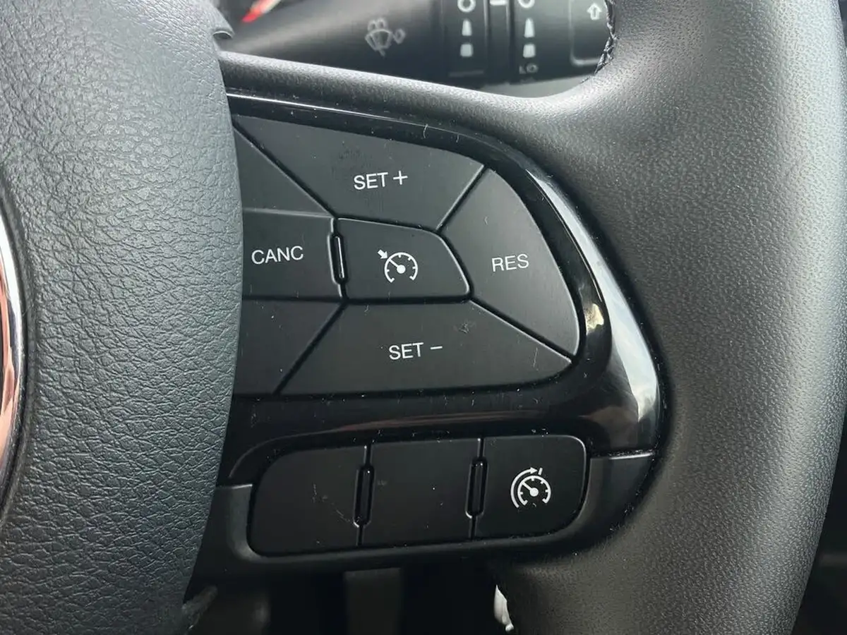 2021-jeep-renegade-13-gse-night-eagle-big-33