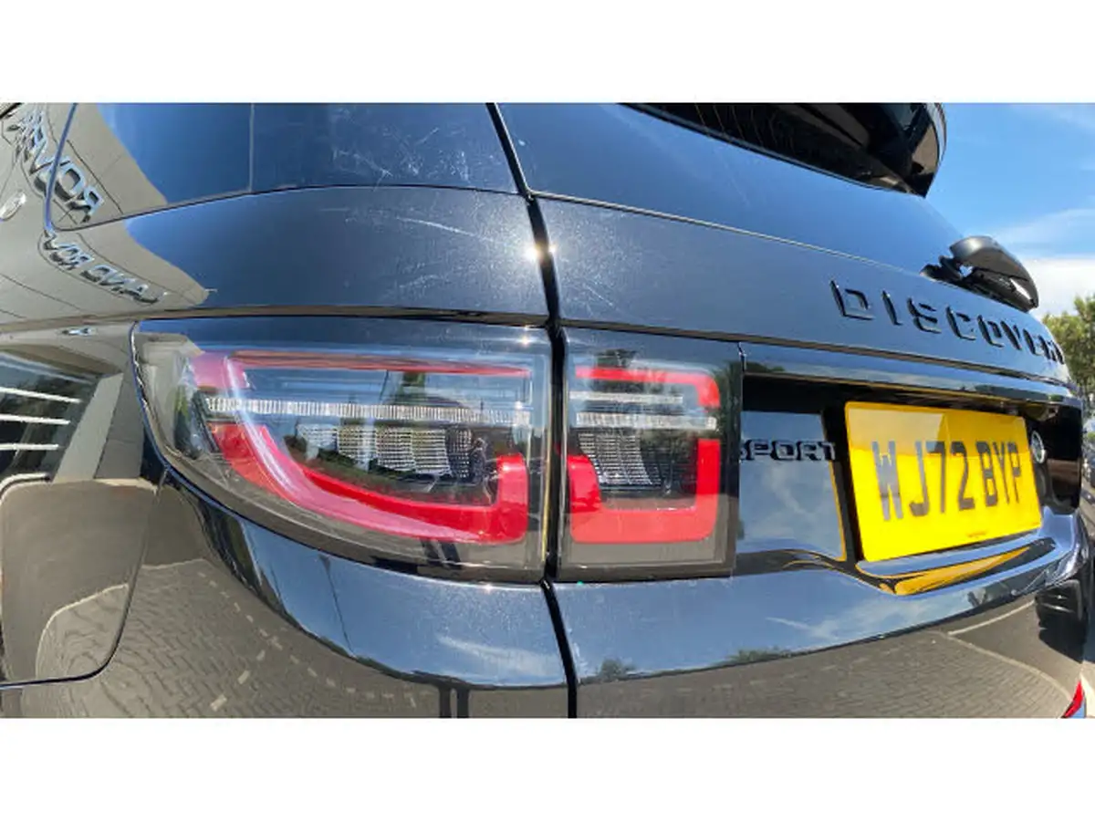 2022-land-rover-discovery-sport-big-18