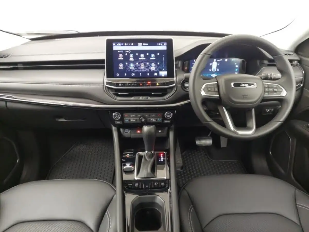 2025-jeep-compass-13-gse-s-big-2