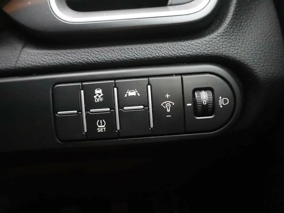2022-kia-xceed-10-t-gdi-2-big-33