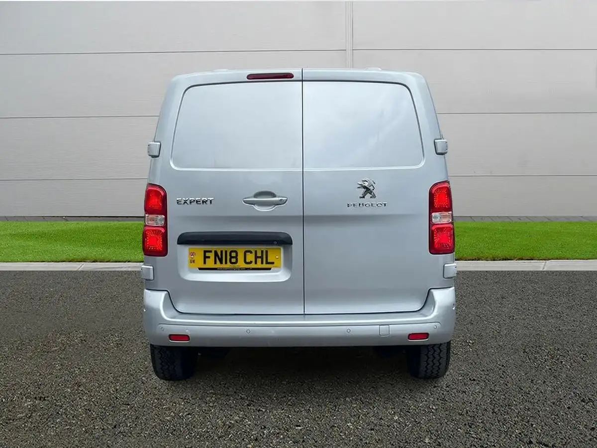 2018-peugeot-expert-20-bluehdi-professional-standard-1400-panel-big-5