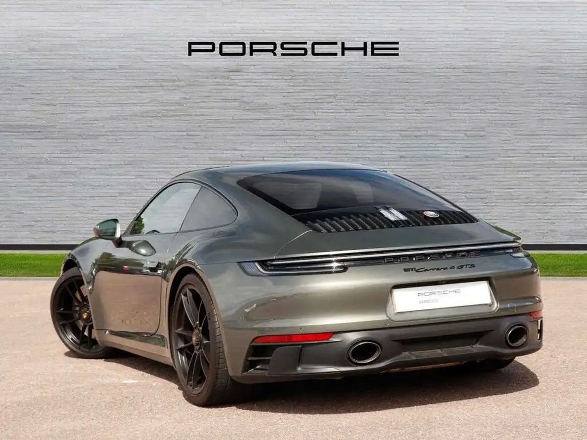 2022-porsche-911-30-carrera-4-gts-coupe-pdk-big-4