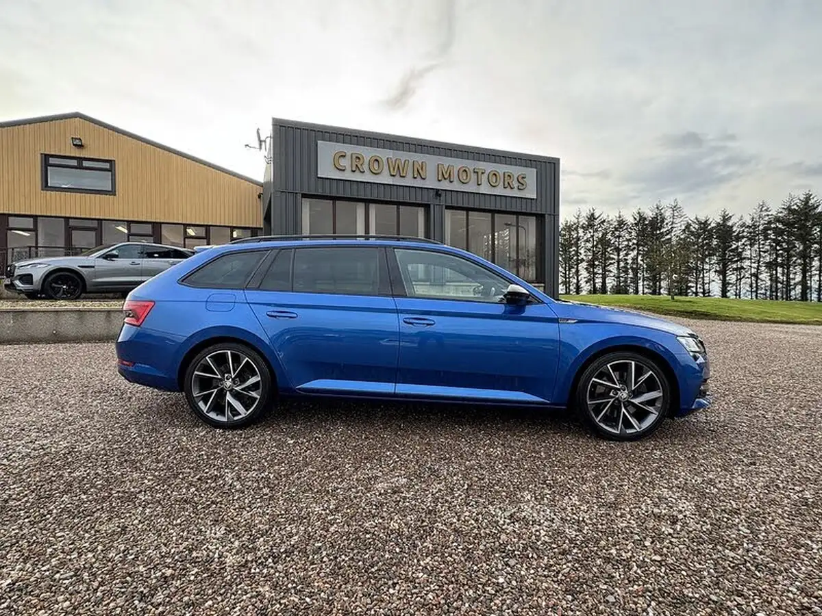 2022-skoda-superb-20-tsi-sportline-plus-280ps-4x4-estate-big-2