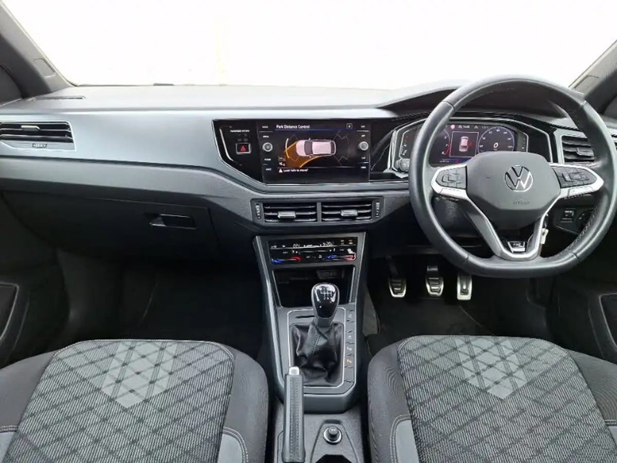 2022-volkswagen-taigo-10-tsi-r-line-big-2