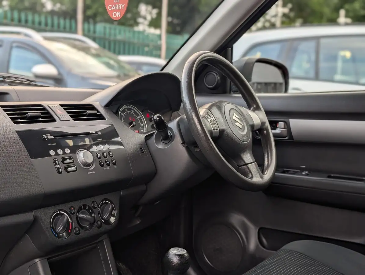 2008-suzuki-swift-15-glx-3d-big-15
