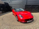 2010-ferrari-california-43-small-38