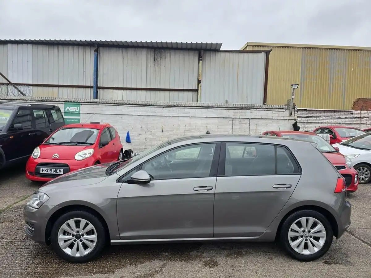 2014-volkswagen-golf-14-se-tsi-122ps-ss-hatchback-5d-1395cc-dsg-big-5