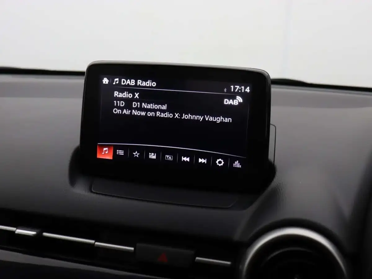 2020-mazda-mazda2-15-skyactiv-g-se-l-nav-big-22