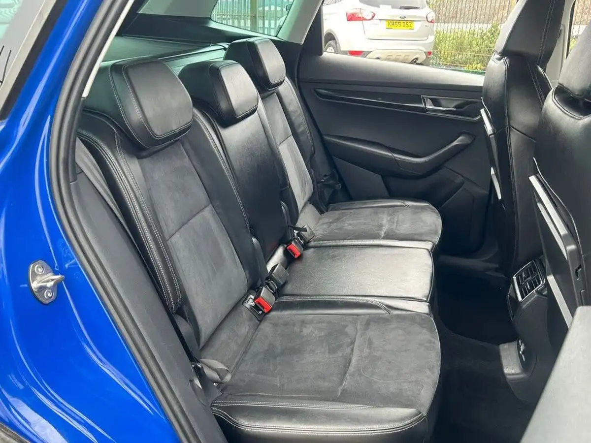 2018-skoda-karoq-20tdi-scr-se-l-dsg-big-13