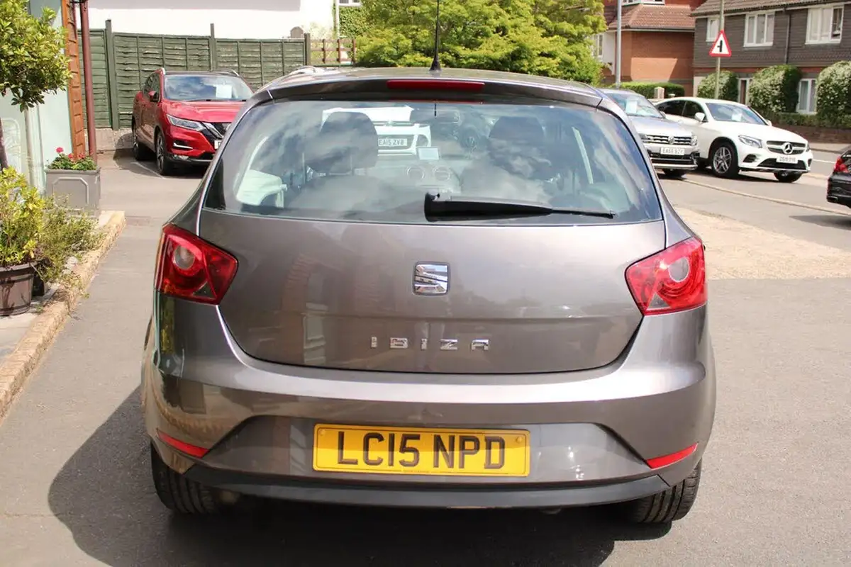 2015-seat-ibiza-14-toca-hatchback-5d-big-27