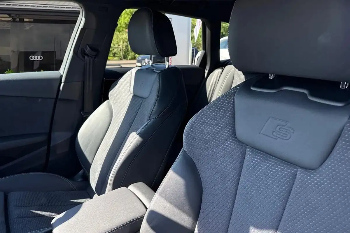 2024-audi-a4-avant-20-35-tdi-black-edition-big-15