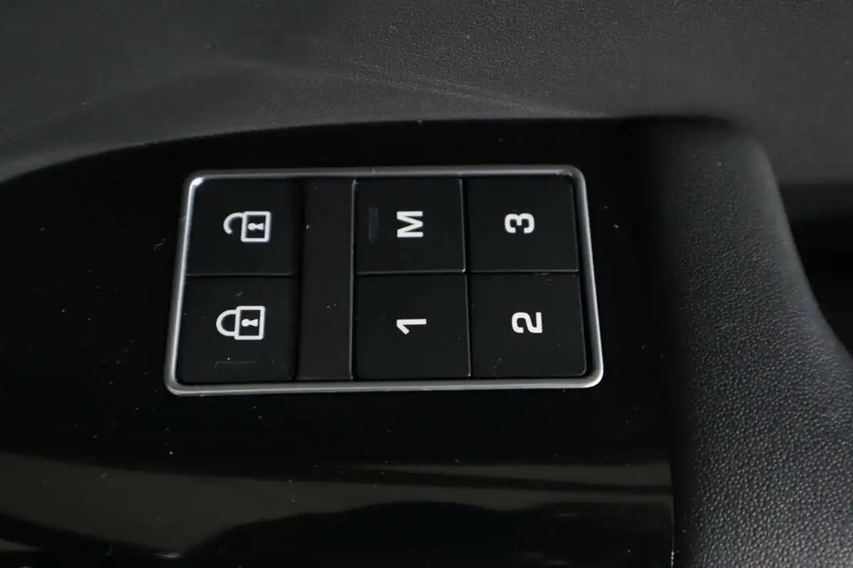 2021-land-rover-range-rover-sport-20-p400e-hse-dynamic-big-28