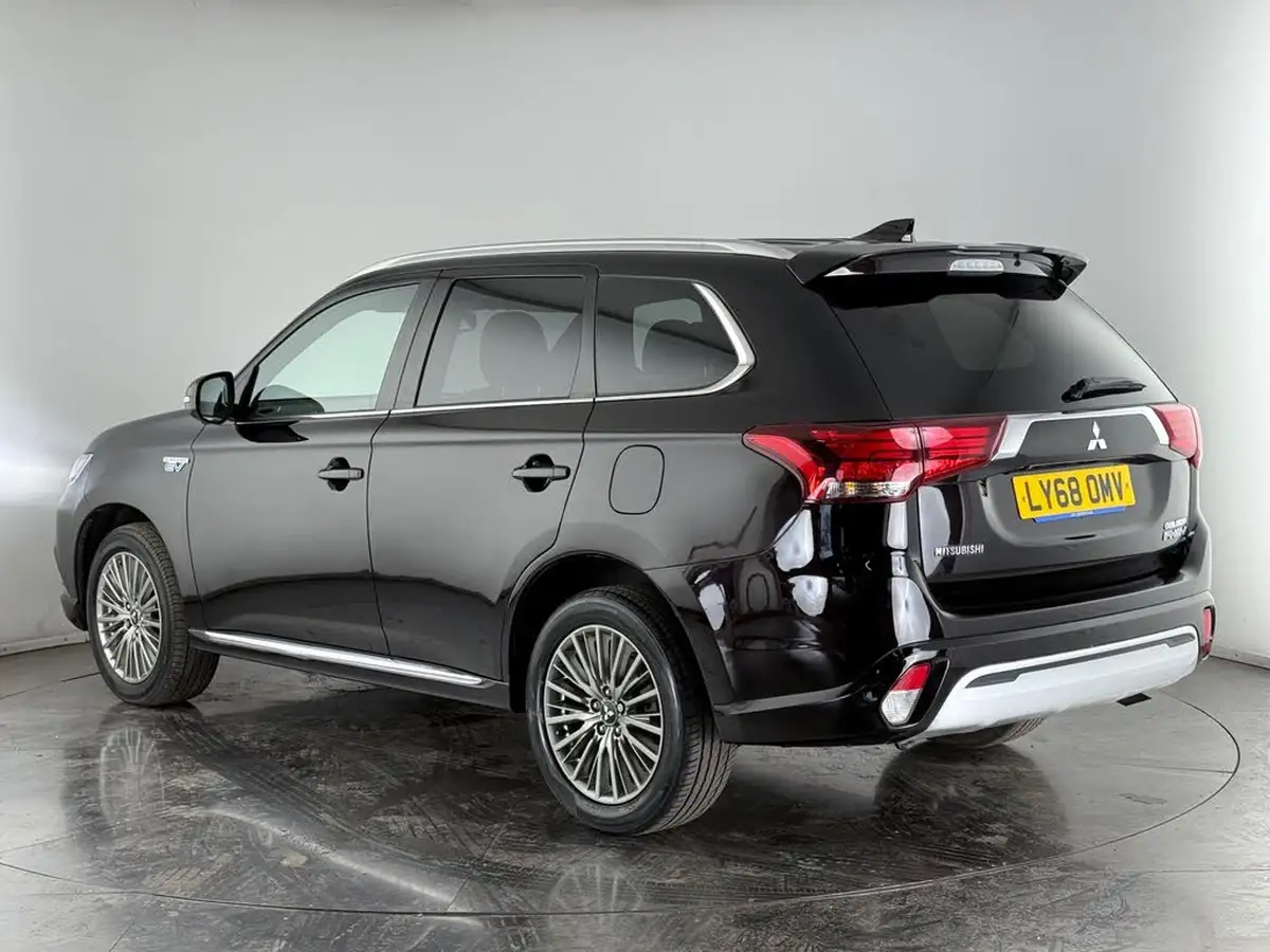 2019-mitsubishi-outlander-24-4h-phev-big-6