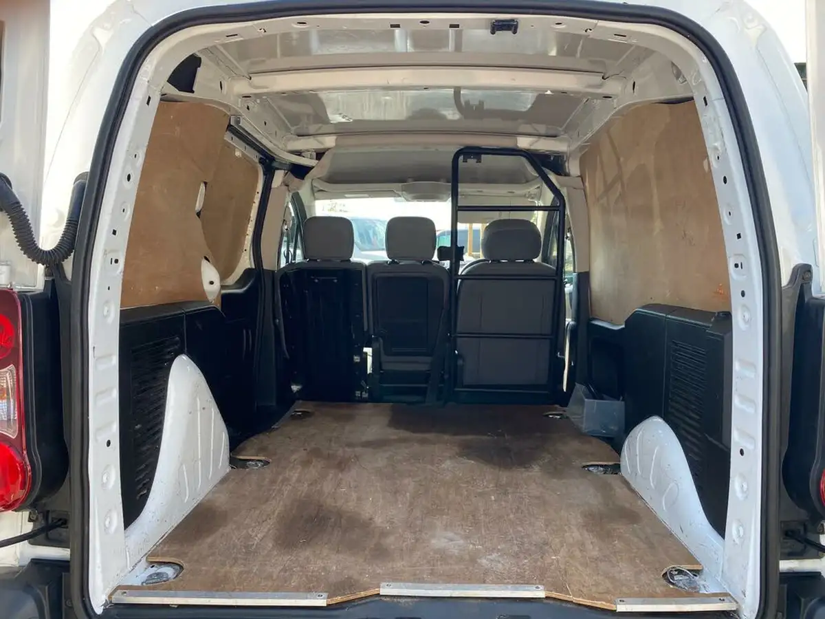 2013-citroen-berlingo-16td-l1-625-lx-airdream-airdream-panel-big-40