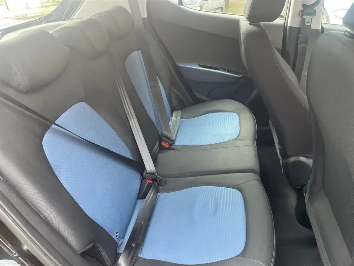 2017-hyundai-i10-12-premium-big-11