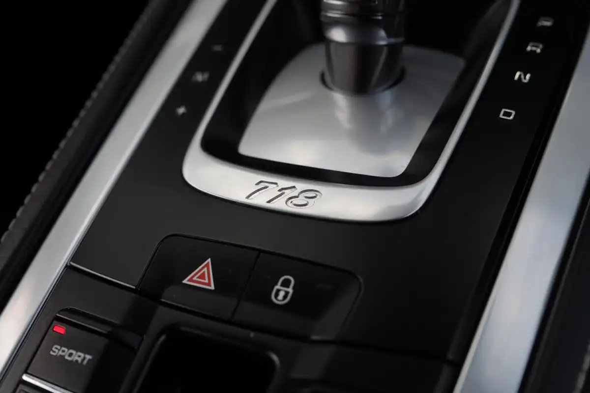 2016-porsche-boxster-718-20-boxster-pdk-big-37