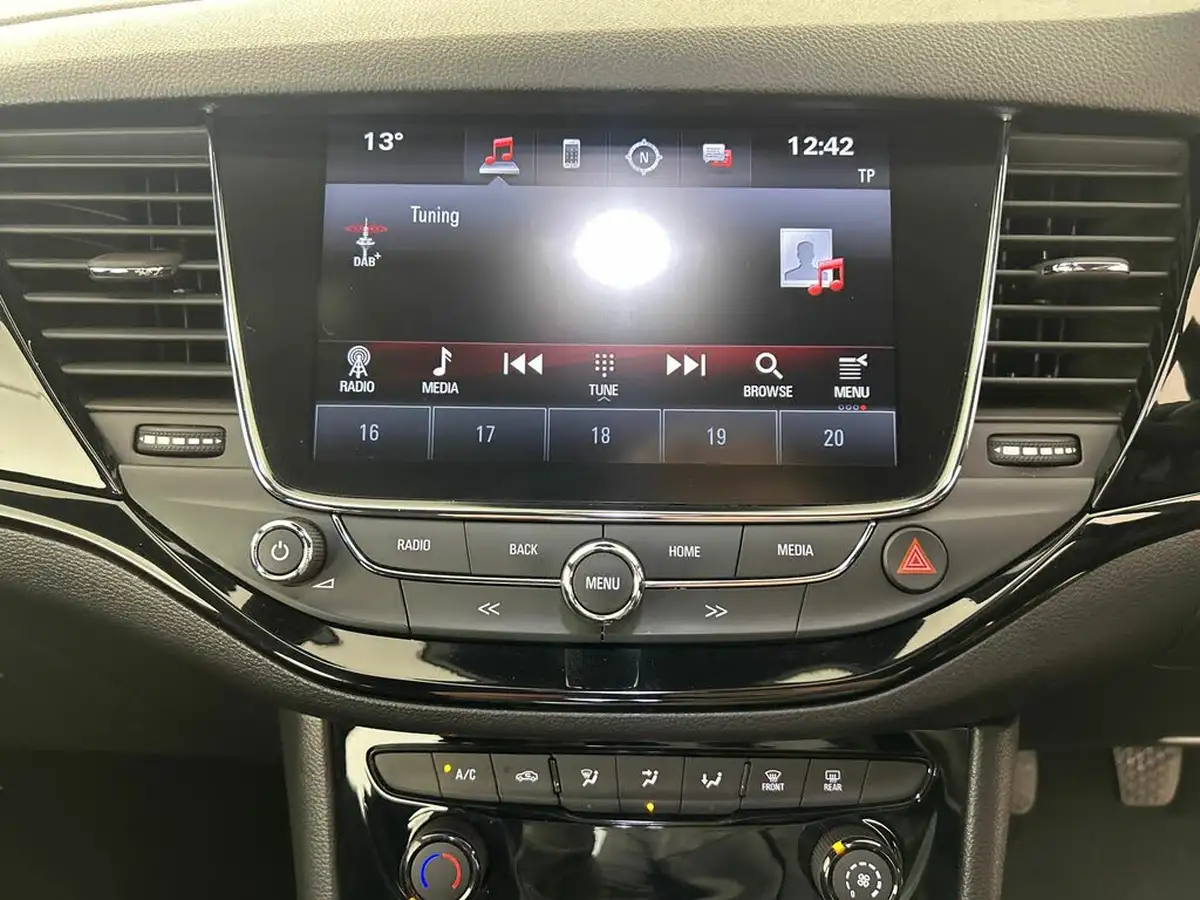 2018-vauxhall-astra-16i-turbo-sri-vx-line-nav-big-21