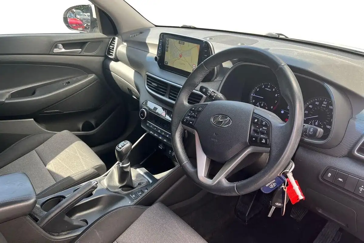 2019-hyundai-tucson-16-gdi-se-nav-big-7