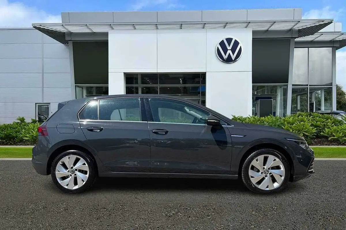 2022-volkswagen-golf-15-etsi-style-150ps-hatchback-big-3