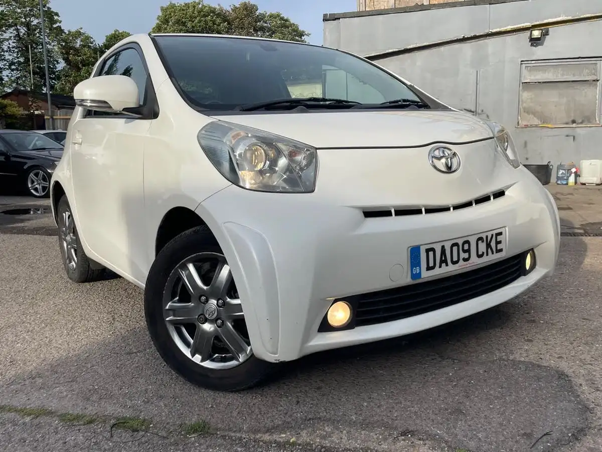 2009-toyota-iq-10-2-big-48