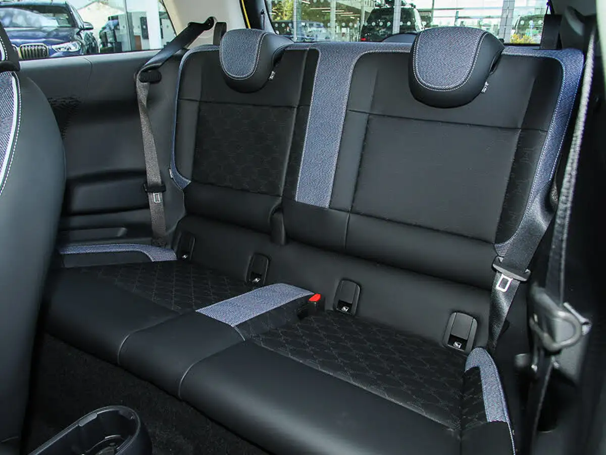 2024-mini-cooper-e-cooper-e-classic-big-11