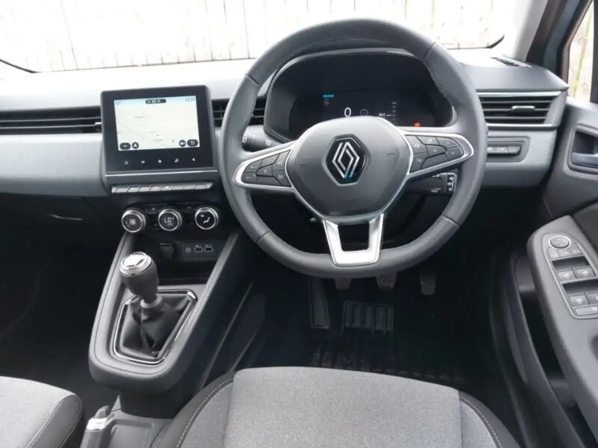 2024-renault-clio-10-tce-evolution-big-6